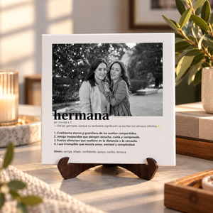Azulejo de cerámica de 20x20 cm personalizado con la definición de hermana y una foto en blanco y negr, vista frontal