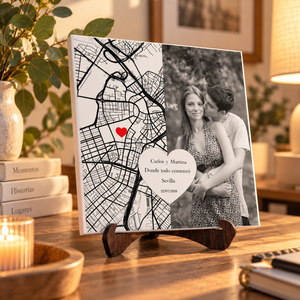 Azulejo de cerámica de 20x20 cm personalizado con un mapa, una foto y una dedicatoria, vista frontal