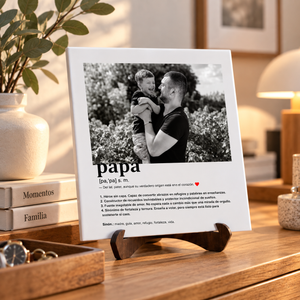 Azulejo de cerámica de 20x20 cm personalizado con la definición de papá y una foto en blanco y negro, vista frontal